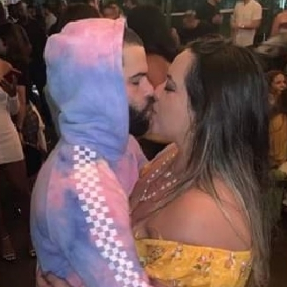 Meet your Posher, Carlos - Picture 4 of 4